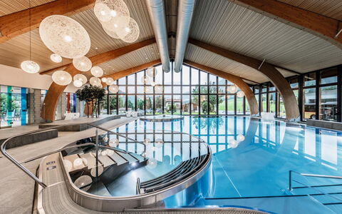 Tga da Plaz: Schwimmbad, Freizeitzentrum, Gebäude, Freizeit, Eigentum, Die Architektur, Resort, Interior Design, Grundeigentum, Empfangshalle
