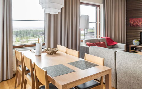 Nordic Chalet 9201: Möbel, Interior Design, Flooring, Fussboden, Holz, Zimmer, Decke, Tabelle, Beleuchtung, Stuhl