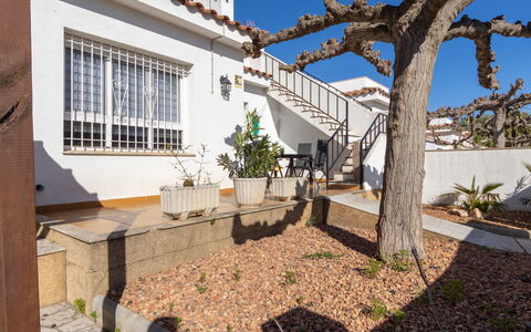 Estrella: Wohngebiet, Schwimmbad, Resort, Schatten, Gartenmöbel, Hazienda, Eco Hotel, Villa, Hotel