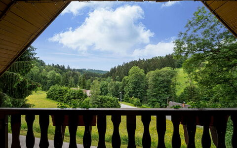 Mrklov: Himmel, Daytime, Eigentum, Wolke, Ökoregion, Licht, Grün, Natur, Natürlichen Umgebung, Holz