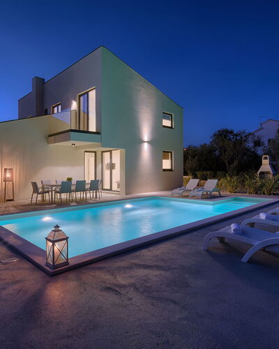 Anna: Schwimmbad, Eigentum, Haus, Gebäude, Die Architektur, Grundeigentum, Zuhause, Freizeitzentrum, Design, Villa