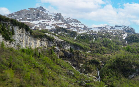 Dörfli: Himmel, Schnee, Berg, Natur, Natürliche Landschaft, Steigung, Haus, Gebäude, Einfrieren, Ländliches Gebiet