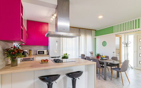 Villa May: Zimmer, Interior Design, Fussboden, Flooring, Glas, Countertop, Decke, Möbel, Interior Design