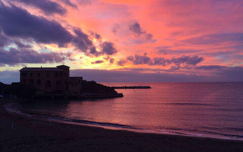 Luigina - Levanto: Himmel, Wasser, Horizont, Gewässer, Afterglow, Dämmerung, Sonnenuntergang, Meer, Küsten Und Ozeanische Forms