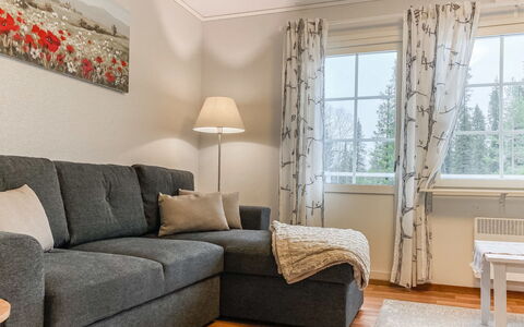 Iso-Karpalo a: Möbel, Interior Design, Flooring, Fussboden, Couch, Holz, Zimmer, Wohnzimmer, Textil, Zuhause
