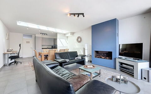 Stella Maris with Garage and Garden: Möbel, Interior Design, Flooring, Couch, Decke, Fussboden, Wohnzimmer, Zimmer, Fernsehen, Wohnung