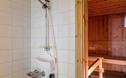 Ylläskuru D 2: Möbel, Interior Design, Flooring, Fussboden, Holz, Tabelle, Zimmer, Decke, Beleuchtung, Wohnung