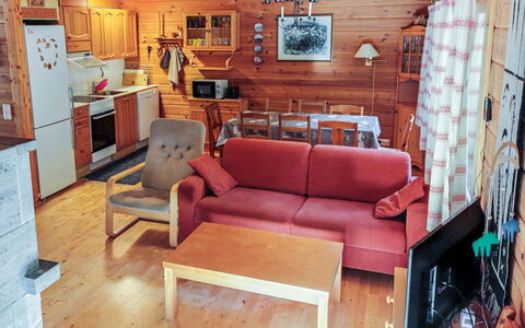Ylläskuru D 2: Holz, Möbel, Hütte, Zuhause, Wohnzimmer, Decke, Zimmer, Blockhaus, Holzbeize, Couch