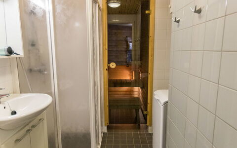 Ylläs Chalets 2101: Möbel, Stuhl, Gartenmöbel, Tabelle, Holz, Tisch Im Freien, Küche & Esszimmer Tisch, Schatten, Garten, Regenschirm