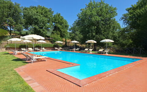 Agriturismo L'incrociata: Schwimmbad, Resort, Eco Hotel, Estate, Hazienda, Schatten, Gartenmöbel, Garten, Villa, Landscaping