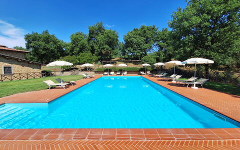 Agriturismo L'incrociata: Schwimmbad, Resort, Eco Hotel, Hazienda, Estate, Hotel, Schatten, Villa, Gartenmöbel, Landscaping