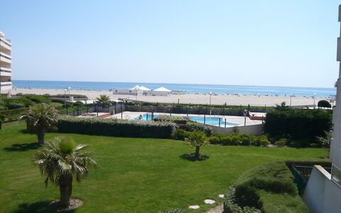 Canet-Plage 180: Himmel, Pflanze, Wasser, Gebäude, Grundstueck, Urban Design, Küsten Und Ozeanische Forms, Gras, Wohngebiet, Grundeigentum