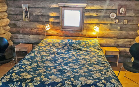 Rukakuru 47: Holz, Schlafzimmer, Bettdecke, Bett, Bedding, Interior Design, Bettrahmen, Fussboden, Möbel, Holzbeize