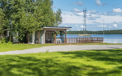 Aamunkoin Rantatupa: Baum, Bank, Haus, Hütte, See, Teich, Wald, Blockhaus