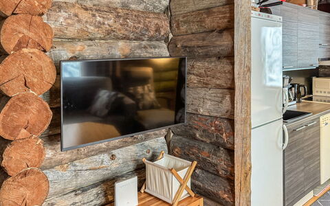 Rukalehto: Holz, Interior Design, Flooring, Möbel, Fussboden, Zimmer, Fernsehen, Holzbeize, Fernsehgerät, Wohnzimmer