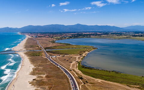 Port Sud: Wasser, Wolke, Himmel, Wasservorräte, Berg, Blau, Azurblau, Strand, Küsten Und Ozeanische Forms, Bank