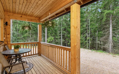 Kaitaranta: Holz, Hütte, Blockhaus, Wald, Schuppen, Gartenbauten, Lärche, Wald, Holzbeize