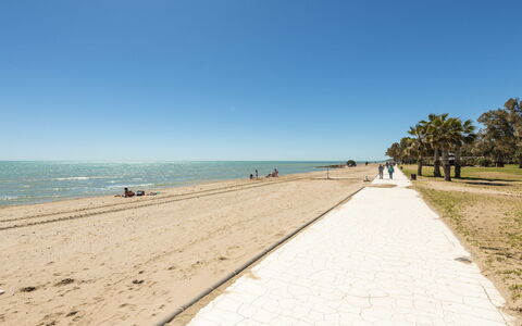 Cala Blanca i: Strand, Küste, Horizont, Küsten Und Ozeanische Forms, Meer, Ufer, Ozean, Freizeit, Erholung, Fahrrad