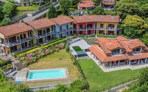 Argegno 150: Wohngebiet, Haus, Zuhause, Dach, Estate, Hütte, Balkon, Vorort, Garten, Dorf