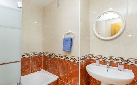 Acapulco Iii: Armatur, Flooring, Badezimmer, Bad Sink, Sinken, Interior Design, Fussboden, Zapfhahn, Installation, Fliese