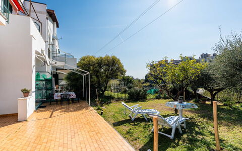 Marisol: Wohnung, Resort, Stuhl, Schatten, Balkon, Küche & Esszimmer Tisch, Restaurant, Eco Hotel, Hotel