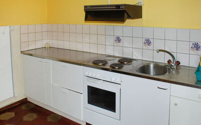 Roncaccio 155.2: Spüle, Sinken, Cabinetry, Zapfhahn, Countertop, Armatur, Gebäude, Holz, Küche, Fussboden