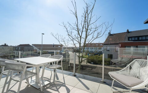 Bredene 482: Stuhl, Gartenmöbel, Wohnung, Balkon, Daylighting, Küche & Esszimmer Tisch, Tisch Im Freien, Aluminium, Terrasse, Zimmerpflanze