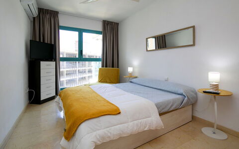 Atrium Iii Centro Mar: Interior Design, Flooring, Fussboden, Möbel, Decke, Schlafzimmer, Bett, Zimmer, Beleuchtung, Bettdecke