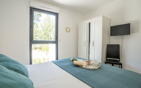 Le Diamanti: Möbel, Eigentum, Gebäude, Fenster, Komfort, Textil, Bettrahmen, Holz, Bilderrahmen, Bett