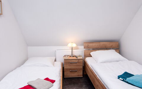 Nordsee Brise: Möbel, Eigentum, Komfort, Holz, Textil, Interior Design, Orange, Flooring, Bett, Kissen