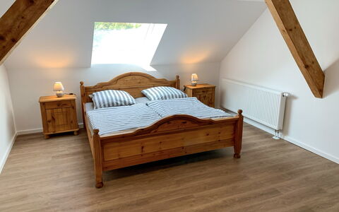 Spiekeroog: Gebäude, Möbel, Komfort, Holz, Haus, Bettrahmen, Bett, Interior Design, Kissen, Flooring