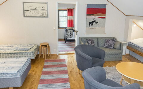 Kevinlevi: Bett, Möbel, Schlafzimmer, Interior Design, Bedding, Bettdecke, Flooring, Holz, Fussboden, Zimmer