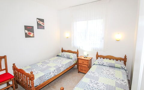 Pals 480: Möbel, Holz, Fussboden, Flooring, Interior Design, Schlafzimmer, Bett, Zimmer, Decke, Bettdecke