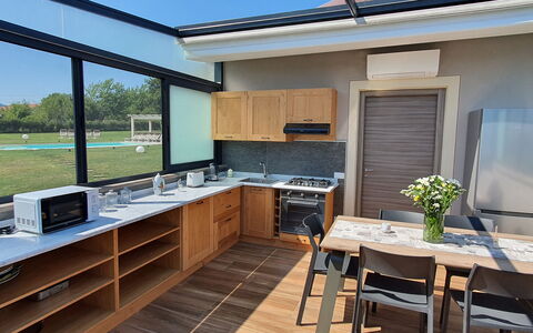 Tenuta Il Giardino Proprietà: Countertop, Eigentum, Möbel, Cabinetry, Gebäude, Tabelle, Küche, Küchengerät, Fenster, Holz