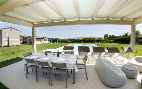Tenuta Il Giardino Proprietà: Himmel, Tabelle, Pflanze, Eigentum, Möbel, Stuhl, Schatten, Gartenmöbel, Baum, Die Architektur