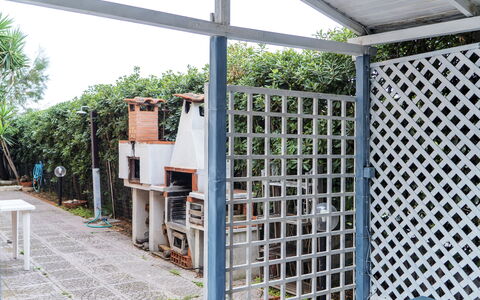 La Terrazza Di Santa Marinella: Pflanze, Zaun, Gittergewebe, Holz, Schatten, Baum, Verbundwerkstoff, Grundeigentum, Fassade, Home Fechten