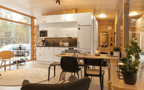 Solokoto: Interior Design, Flooring, Holz, Möbel, Decke, Light Fixture, Fussboden, Beleuchtung, Küche, Küche & Esszimmer Tisch