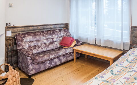Rukanpesä 2A: Holz, Möbel, Fussboden, Zimmer, Wohnung, Bett, Hartholz, Schlafzimmer, Holzbeize, Bedding