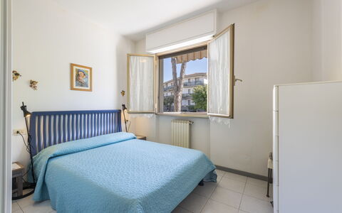 Casa Marina: Fenster, Möbel, Gebäude, Komfort, Holz, Interior Design, Schatten, Die Architektur, Bettrahmen