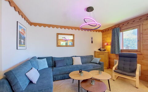 Les Menuires 660: Holz, Interior Design, Decke, Möbel, Fussboden, Zuhause, Zimmer, Wohnzimmer, Wohnung, Holzbeize