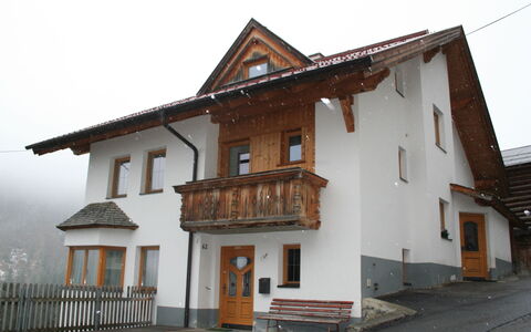 Kappl 324: Gebäude, Himmel, Fenster, Tür, Haus, Holz, Wohngebiet, Fassade, Hütte