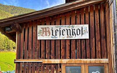 Wiesenhof - Zirl, Tirol, Österreich