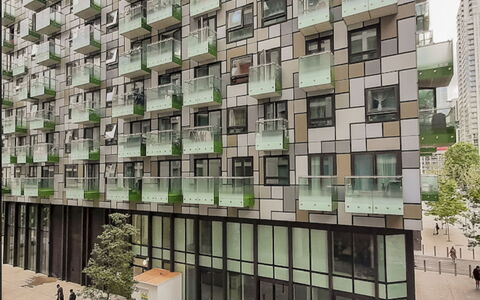 Amber Court 1: Gebäude, Fenster, Tower Block, Urban Design, Eigentumswohnung, Rechteck, Materialeigenschaft, Wohngebiet, Fassade, Geschäftshaus