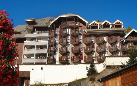 La Grande Chaume: Eigentum, Haus, Zuhause, Wohngebiet, Gebäude, Die Architektur, Grundeigentum, Dach, Estate, Himmel