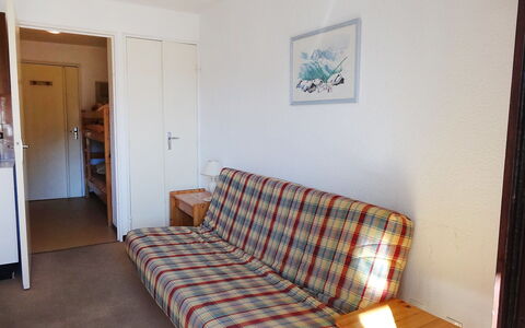 Chalets du Soleil: Zimmer, Möbel, Eigentum, Schlafzimmer, Fussboden, Bett, Gebäude, Haus, Grundeigentum, Interior Design