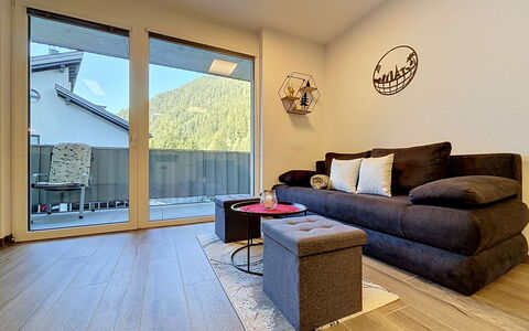 Apart Annabell: Interior Design, Flooring, Holz, Fussboden, Holzboden, Couch, Möbel, Decke, Zimmer, Wohnzimmer