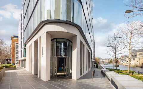 London City 304: Möbel, Interior Design, Wohnung, Fussboden, Flooring, Tabelle, Stuhl, Wohnzimmer, Zimmer, Zuhause