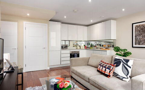 Chancery Lane, Central London: Couch, Bilderrahmen, Eigentum, Tabelle, Möbel, Wohnzimmer, Flooring, Interior Design, Fussboden, Studio Couch