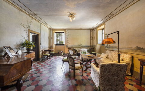 Villa Vigliano: Möbel, Eigentum, Bilderrahmen, Gebäude, Couch, Holz, Pflanze, Tabelle, Wohnzimmer, Interior Design