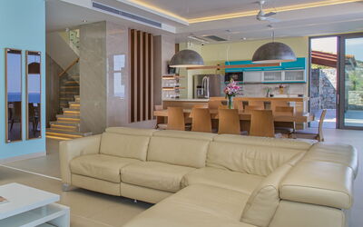 Amfitriti Luxury Villa